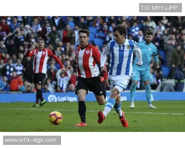 上海足球队在亚运会积分榜上以82分稳居第一名展现强劲实力